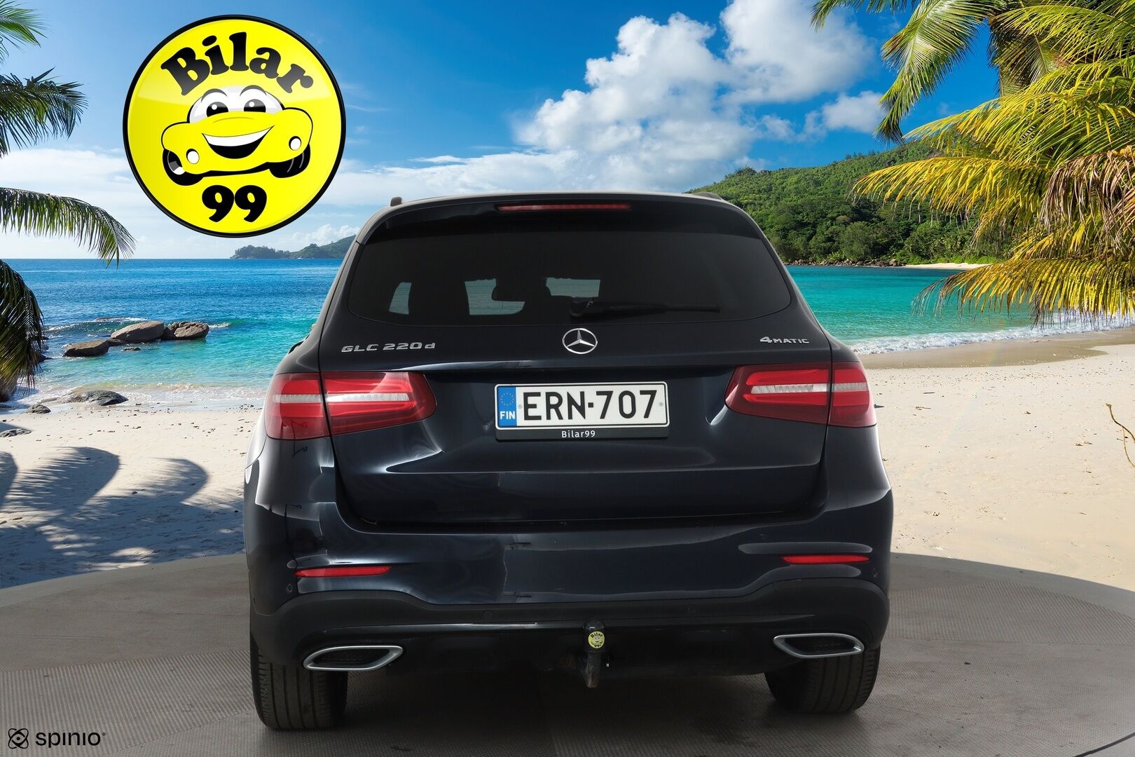 Mercedes-Benz GLC 2018 220 d 4Matic A Premium Business AMG *Distronic+ / Webasto / 360° / Koukku / Navi / Puolinahat* - Kahdet renkaat aluvanteilla