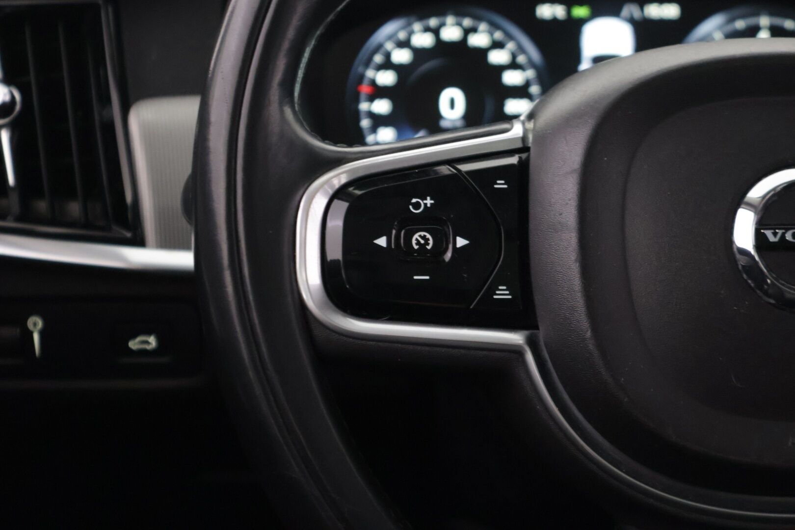 Volvo V90 2017 T5 Bi-Fuel Inscription aut *YritysOutlet - Myydään vain yrityksille*