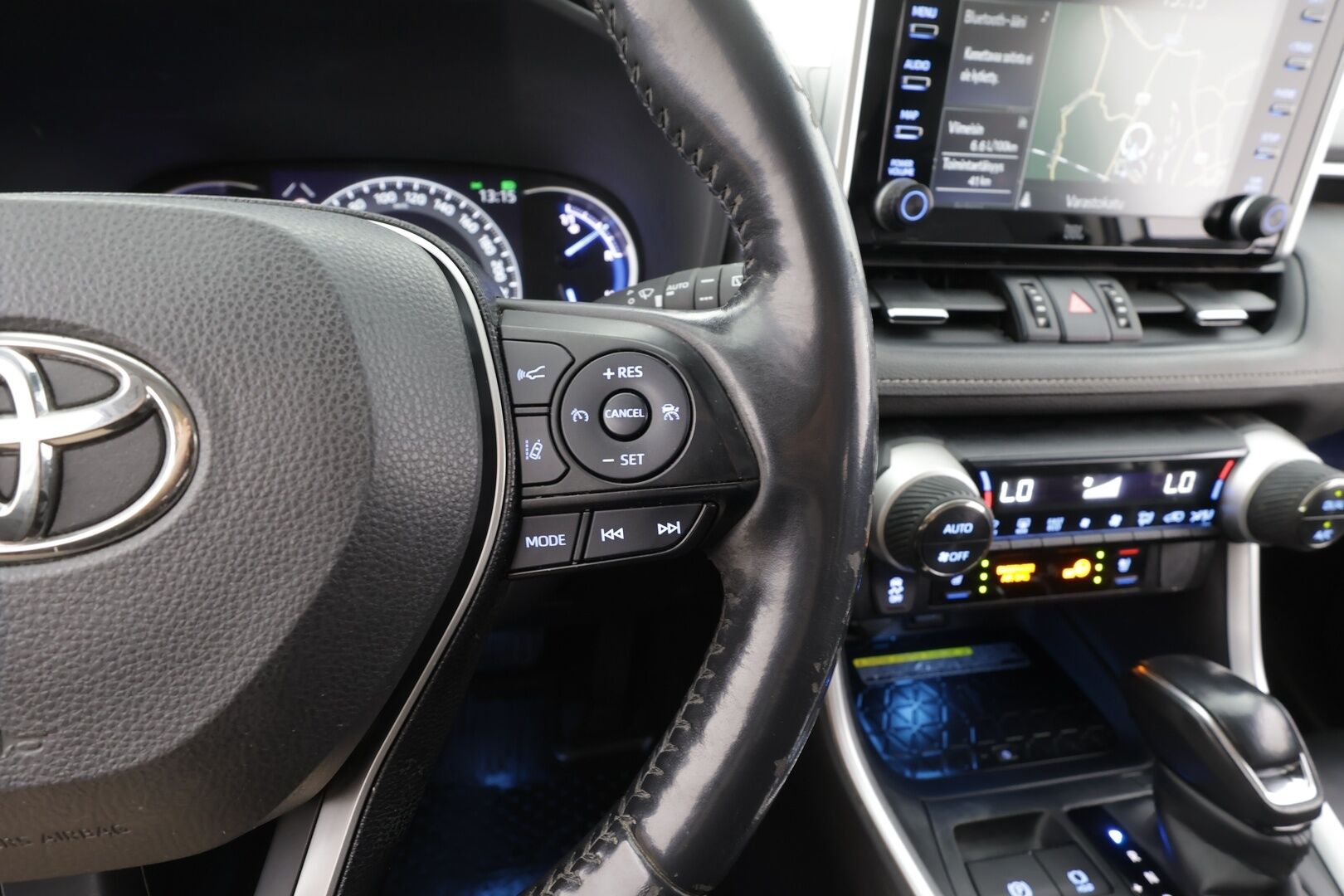 Toyota RAV4 2019 2,5 Hybrid AWD-i Premium - | ACC | Webasto | Koukku | P.Kamera | LED | Ilmastoidut Nahat | Apple&Android | Suomi-auto | Kahdet Renkaat | Merkkihuollettu |
