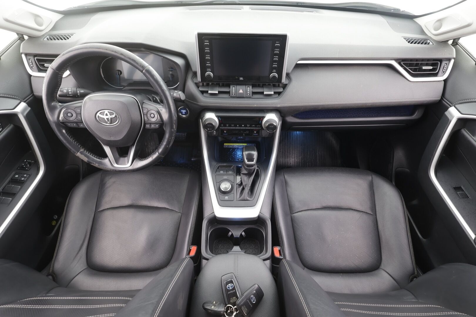 Toyota RAV4 2019 2,5 Hybrid AWD-i Premium - | ACC | Webasto | Koukku | P.Kamera | LED | Ilmastoidut Nahat | Apple&Android | Suomi-auto | Kahdet Renkaat | Merkkihuollettu |