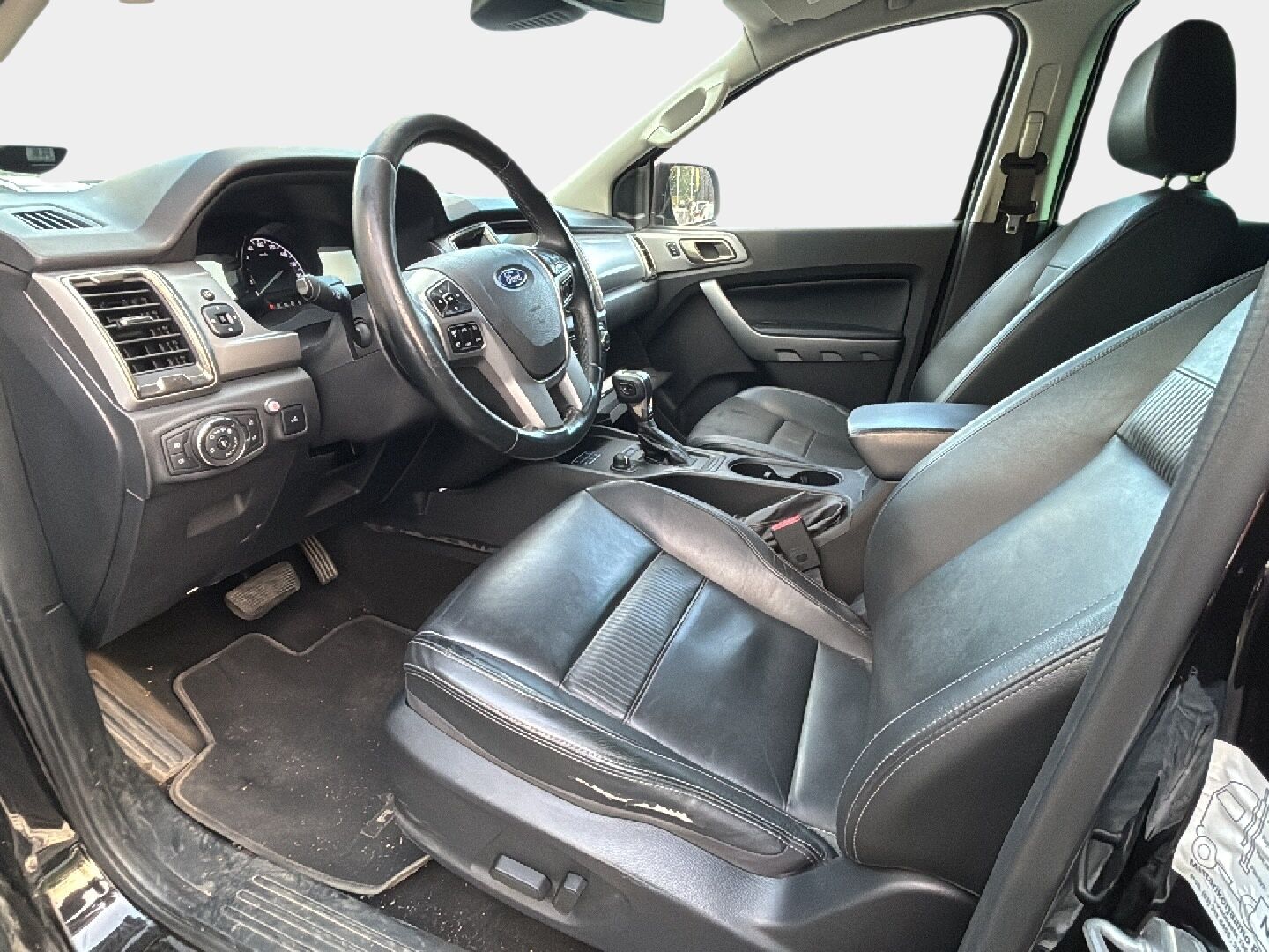 FORD Ranger 2020 Double Cab 2,0 TDCi Bi Turbo 213 hp A10 4x4 Limited N2G * Webasto / Lämm. tuulilasi / Sähköpenkki / Nahat / P. kamera* - Juuri huollettu / Katsastettu 04/25 / Juuri tehty iso jarruremontti