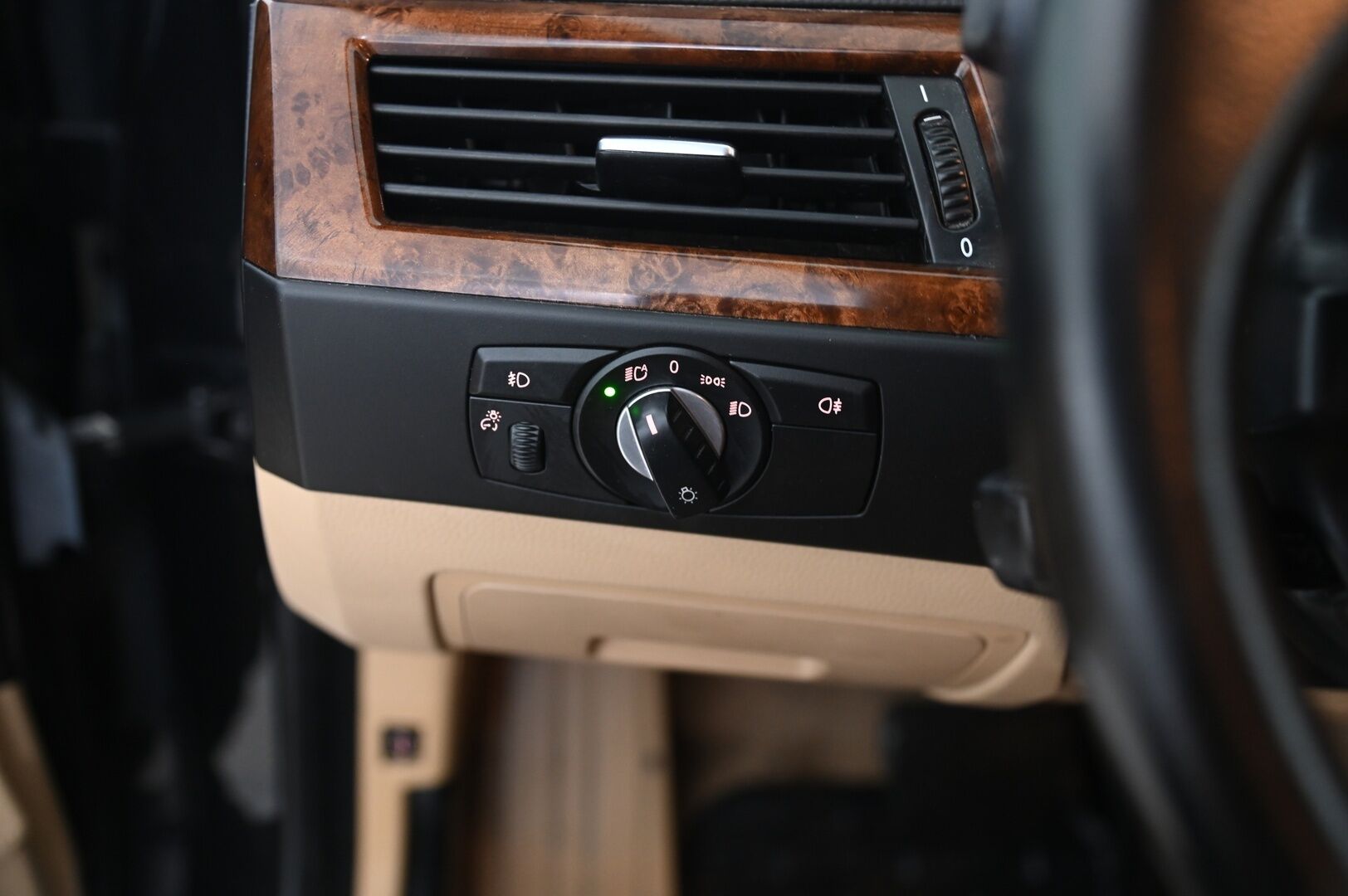 BMW 523 2008 *Myydään Huutokaupat.com*