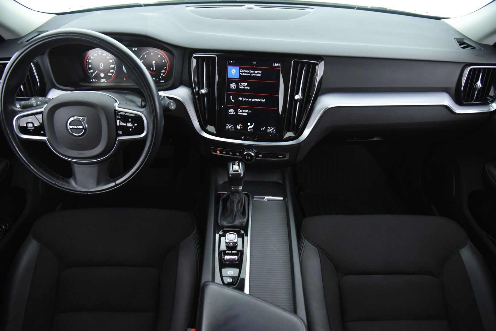 Volvo V60 2020 T4 Business aut / Webasto / LED / Keyless / P-tutka / VOC / - Suomi-auto / Merkkihuollot / Audio. high perf / Dynamic alusta / 