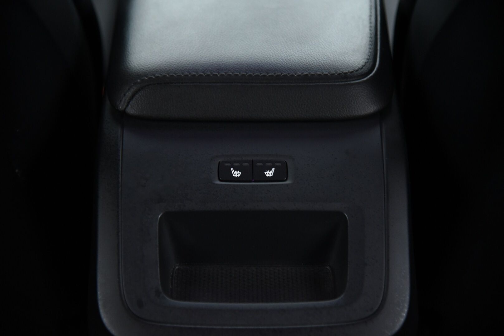 Volvo V60 2020 T4 Business aut / Webasto / LED / Keyless / P-tutka / VOC / - Suomi-auto / Merkkihuollot / Audio. high perf / Dynamic alusta / 