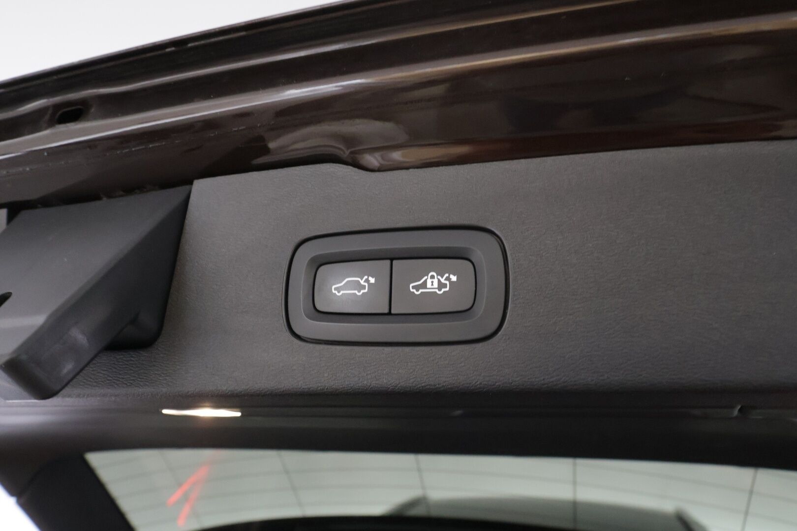 Volvo V60 2020 T4 Business aut * ACC / P.tutka / Muistipenkit / Webasto / LED / Navi / Vaaleat sporttinahat / KeylessGo * - Jakopää tehty 3/26 / Suomi-auto / Kahdet renkaat aluvanteilla