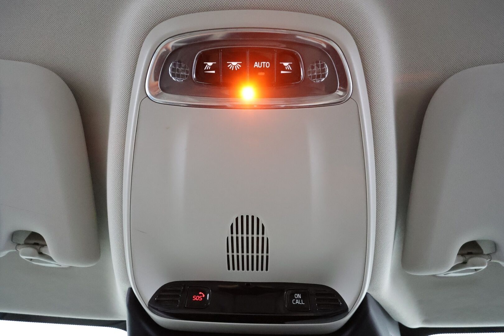 Volvo V60 2020 T4 Business aut * ACC / P.tutka / Muistipenkit / Webasto / LED / Navi / Vaaleat sporttinahat / KeylessGo * - Jakopää tehty 3/26 / Suomi-auto / Kahdet renkaat aluvanteilla