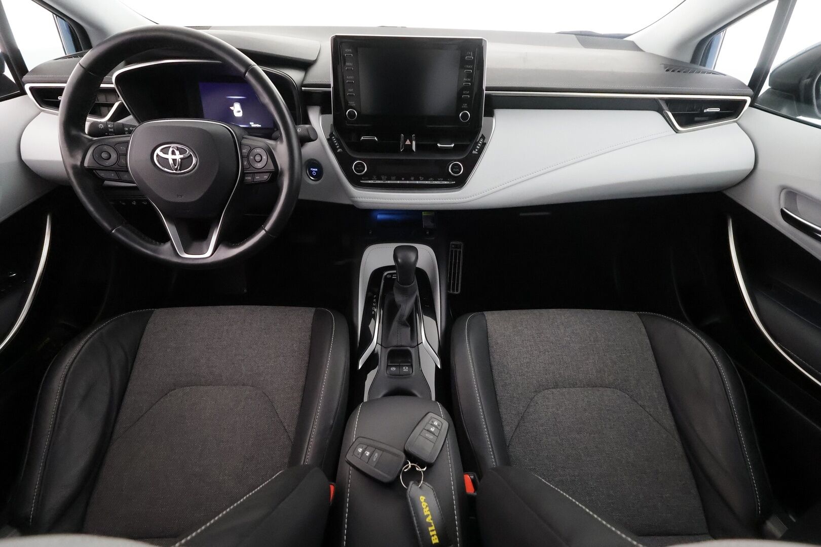 Toyota Corolla 2019 Touring Sports 1,8 Hybrid Style - | ACC | Koukku | Puolinahat | P.kamera ja tutkat | Navi | Keyless | LTA | PCS | RSA | Lämm. ratti | Lohko+sisälämmitin | Merkkihuollot | 2x renkaat aluin | - KORKO VAIN 3,99 %