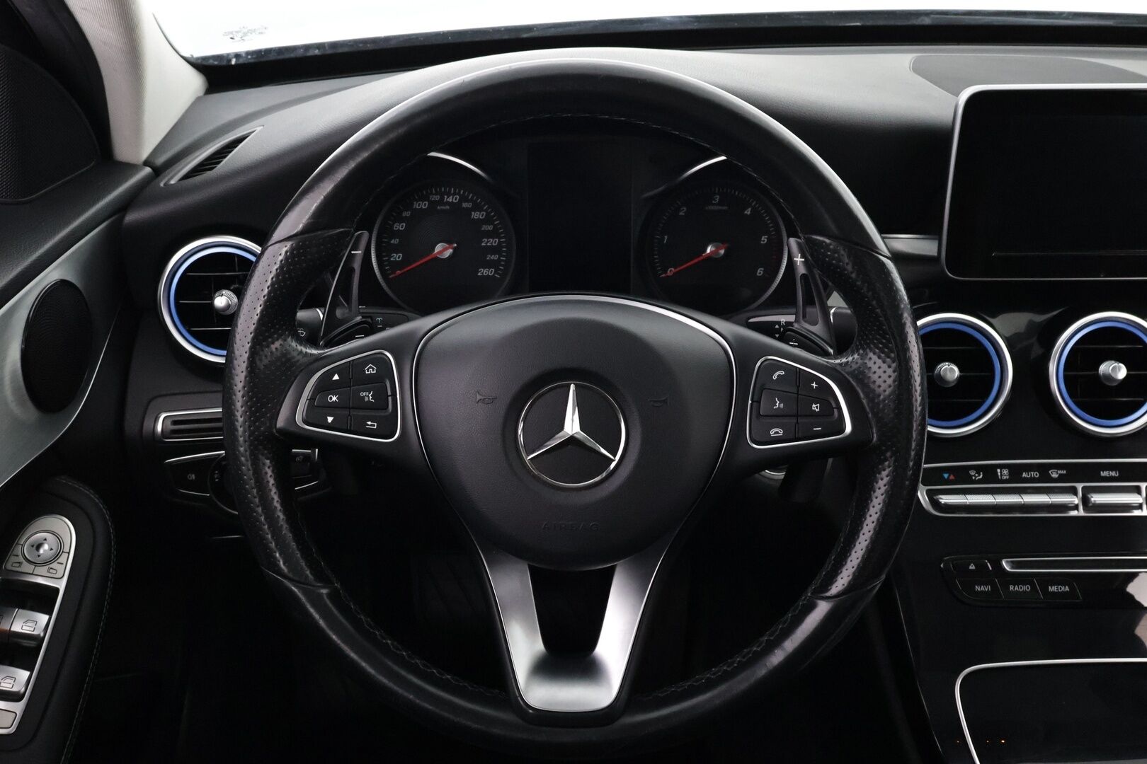 Mercedes-Benz C 2016 220 d T A Premium Business - Vetokoukku | Panoraama | Puolinahkasisusta | LED High Performance | Sporttipenkit | Vakkari | Huippusiisti | Särmästi huollettu!