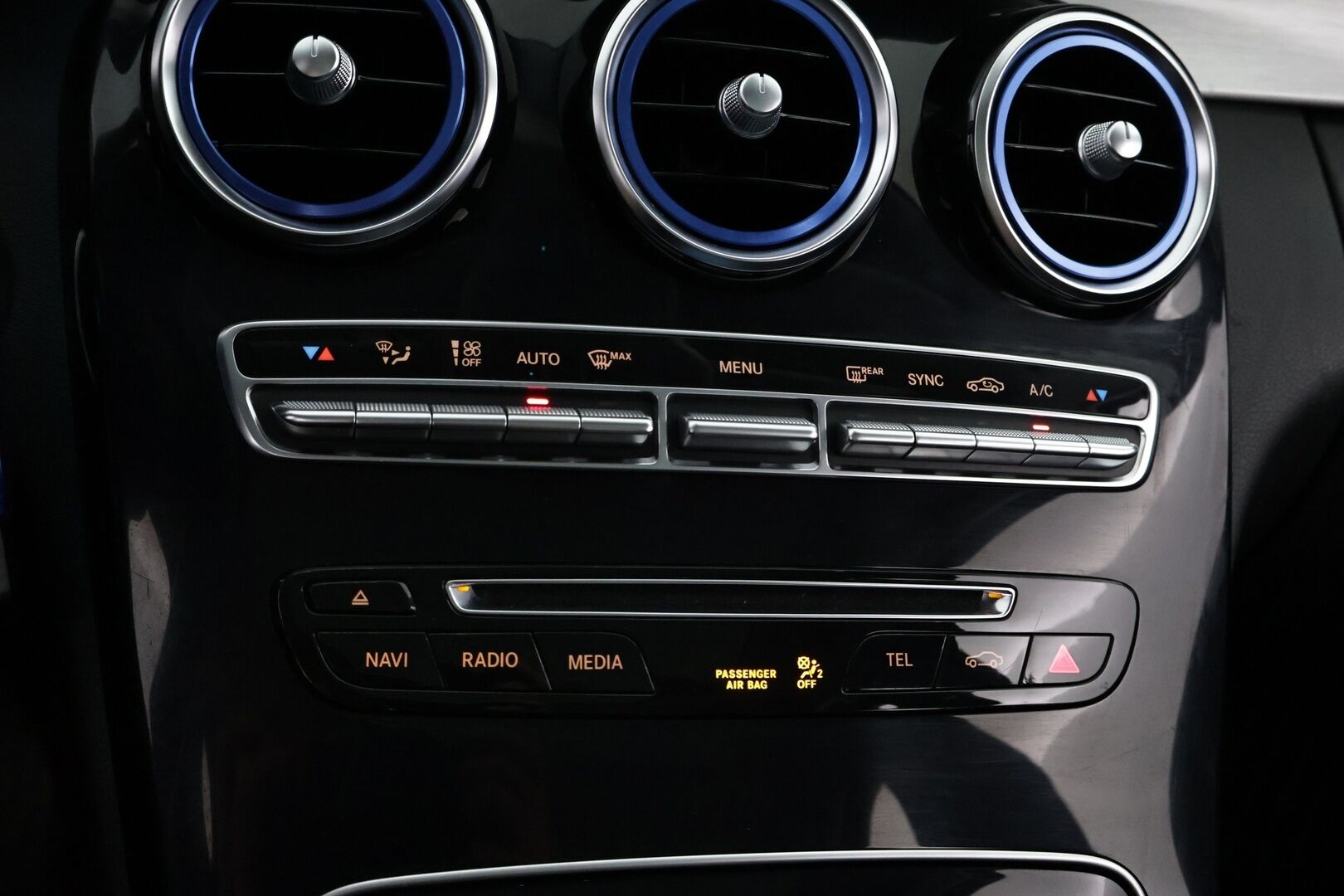Mercedes-Benz C 2016 220 d T A Premium Business - Vetokoukku | Panoraama | Puolinahkasisusta | LED High Performance | Sporttipenkit | Vakkari | Huippusiisti | Särmästi huollettu!