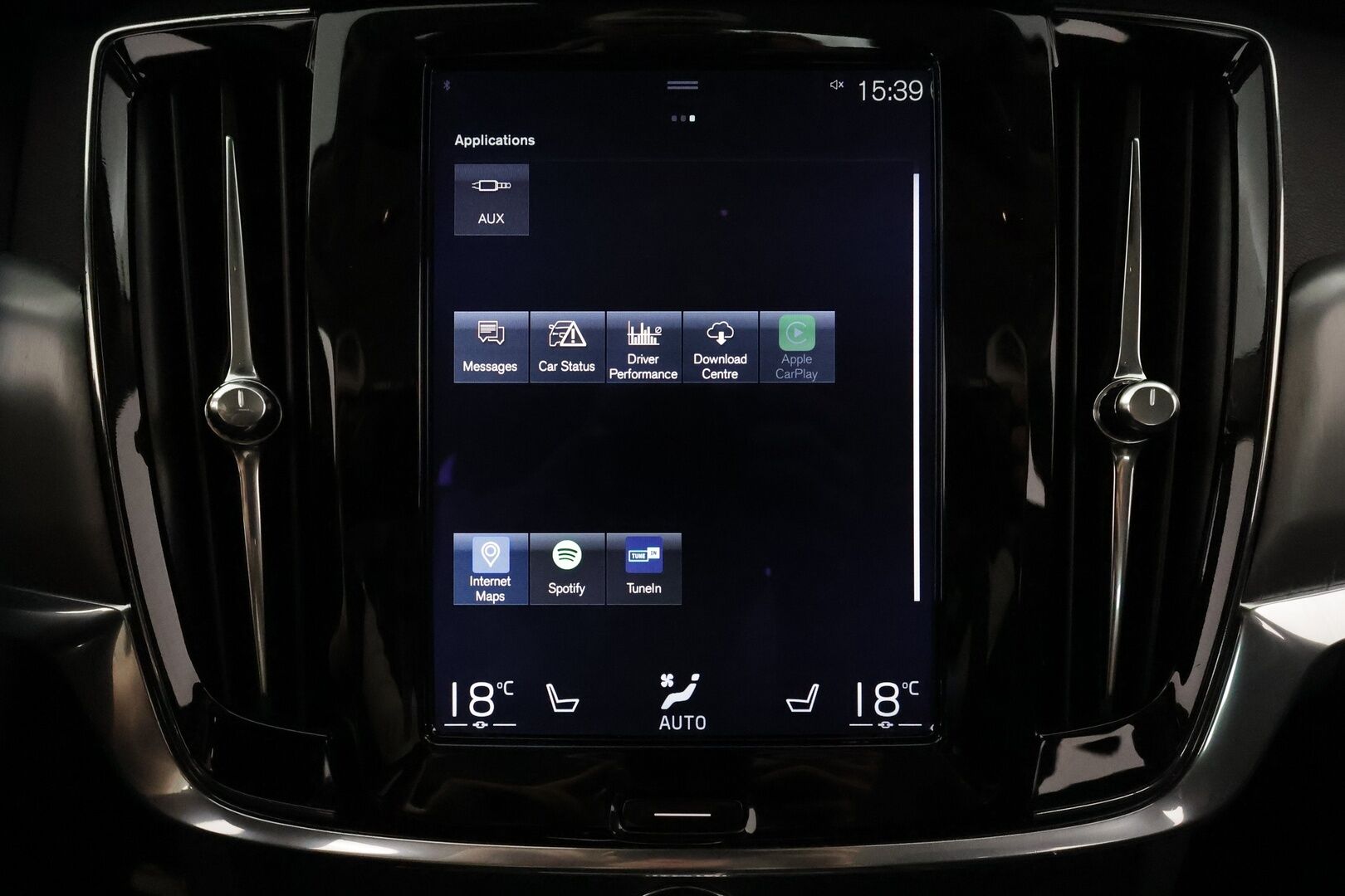 Volvo V90 2017 D4 Momentum **Adapt. vakkari / Webasto / VOC / Puolinahat / Keyless / AppleCarPlay / P.tutkat**