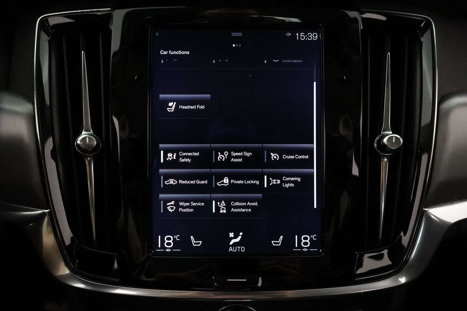 Volvo V90 2017 D4 Momentum **Adapt. vakkari / Webasto / VOC / Puolinahat / Keyless / AppleCarPlay / P.tutkat**