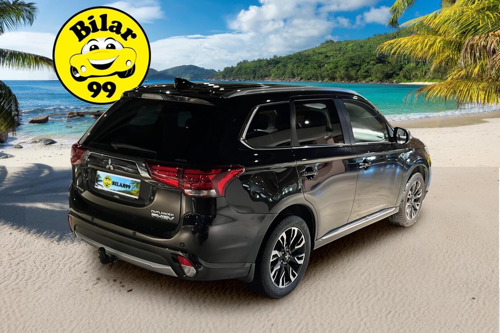 Mitsubishi Outlander 2016 Outlander Farmari (AC) 4ov 1998cm3 - * Vakionopeudensäädin | Lohko + SisäP | P.Kamera | Comfort Acces | Lämm. Ratti & Tuulilasi | Nahka-Alcantara | Koukku | 2x Alut