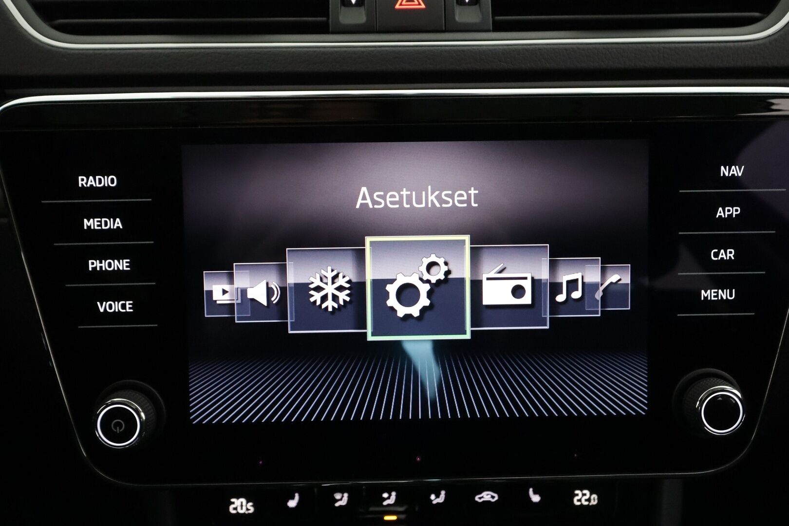 Skoda Superb 2019 2,0 TDI 150 Style BusinessLine DSG Autom. - | ACC | Webasto | Koukku | Canton | Lasikattoluukku | Muistipenkki | LED | Ratinlämmitys | Keyless | Apple&Android | 1.Om Suomi-auto | Kahdet Renkaat |