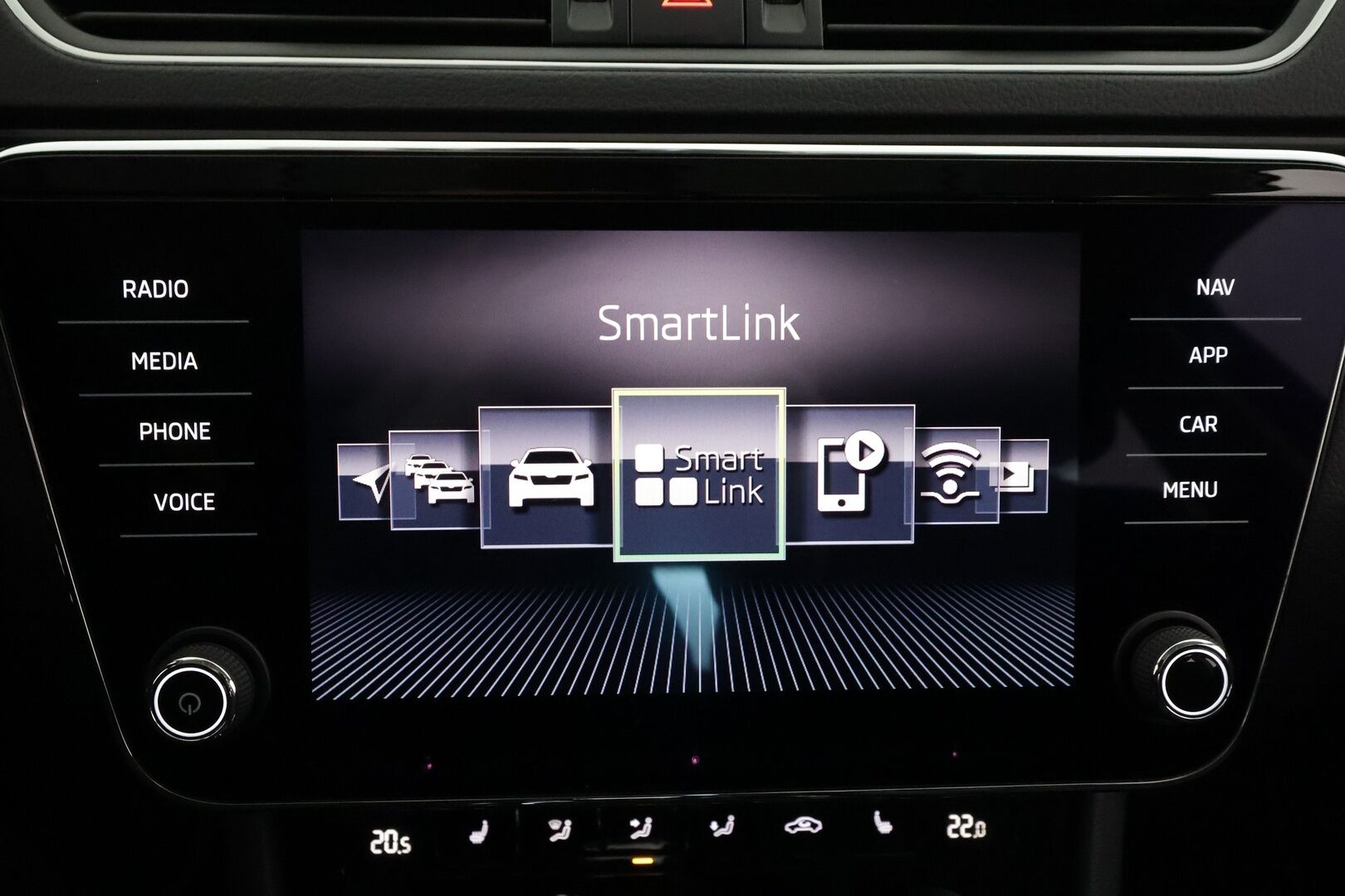Skoda Superb 2019 2,0 TDI 150 Style BusinessLine DSG Autom. - | ACC | Webasto | Koukku | Canton | Lasikattoluukku | Muistipenkki | LED | Ratinlämmitys | Keyless | Apple&Android | 1.Om Suomi-auto | Kahdet Renkaat |