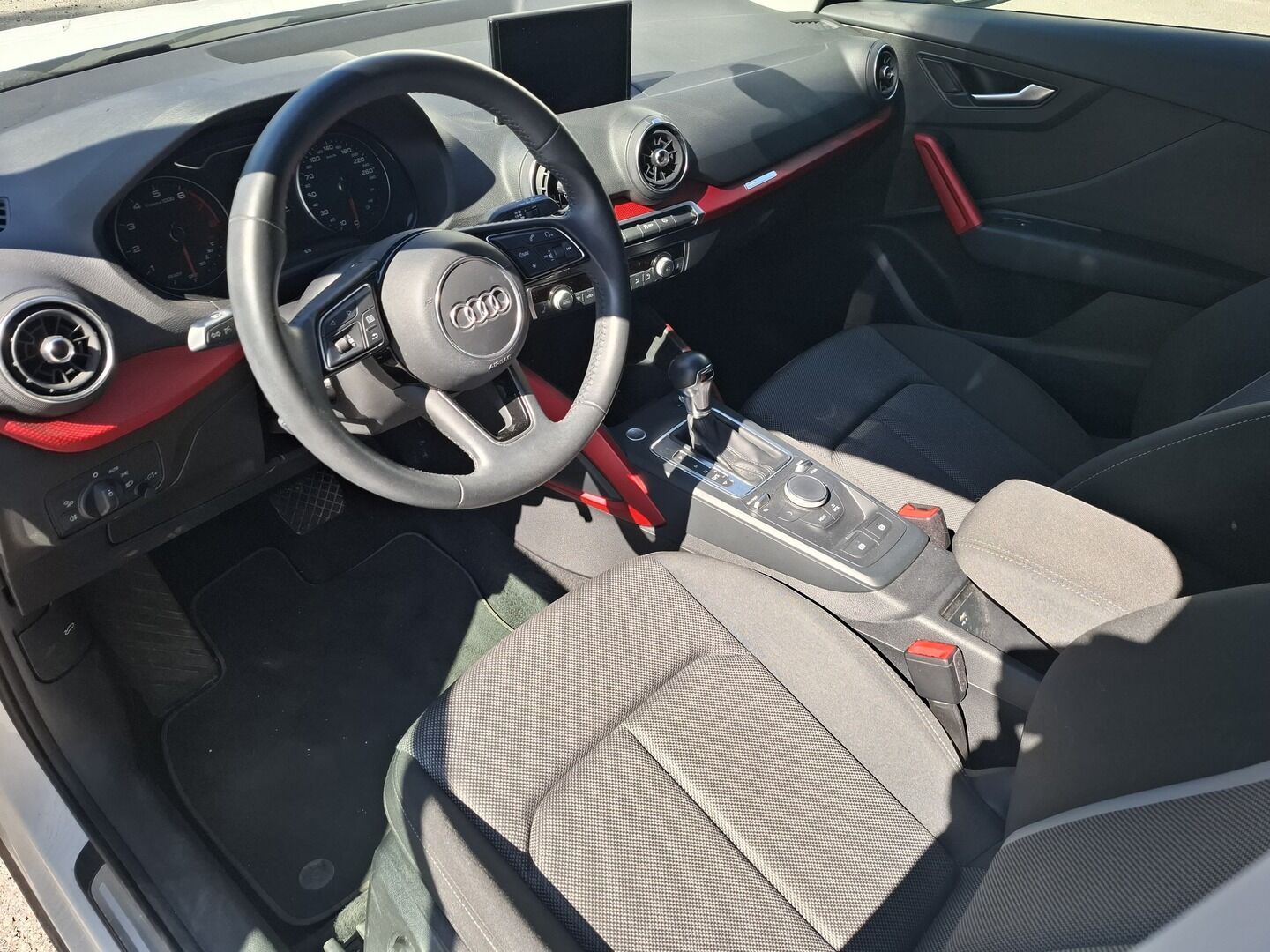 Audi Q2 2020 Business Sport 35 TFSI 110 kW S tronic - 1Om Suomiauto / Adapt.Vakkari / Sporttipenkit / Tulossa Tampereelle!