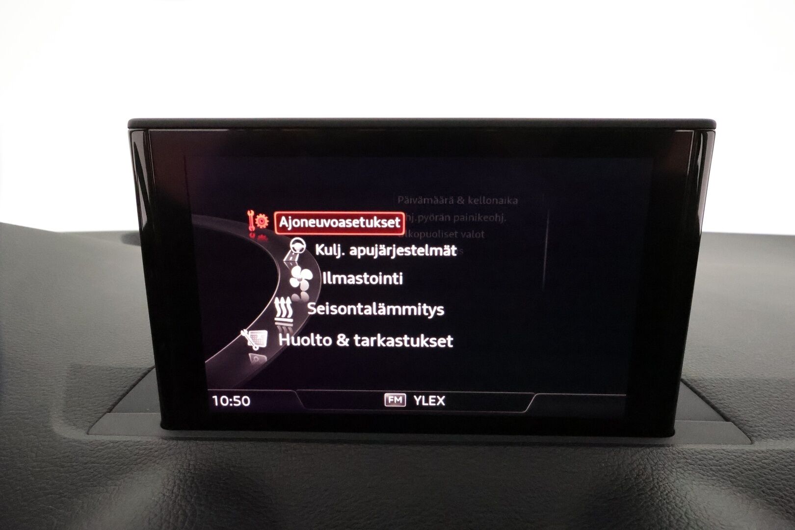 Audi Q2 2020 Business Sport 35 TFSI 110 kW S tronic **Webasto / Adapt.Vakkari / LED-valot / P.kamera / Apple&Android** - Suomi-auto / Kahdet Renkaat