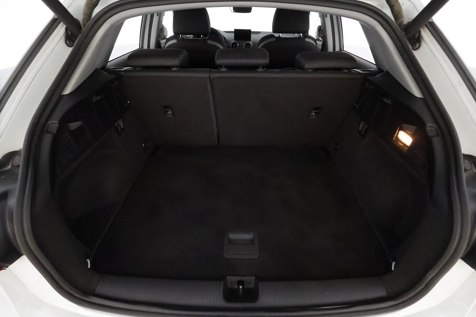 Audi Q2 2020 Business Sport 35 TFSI 110 kW S tronic **Webasto / Adapt.Vakkari / LED-valot / P.kamera / Apple&Android** - Suomi-auto / Kahdet Renkaat