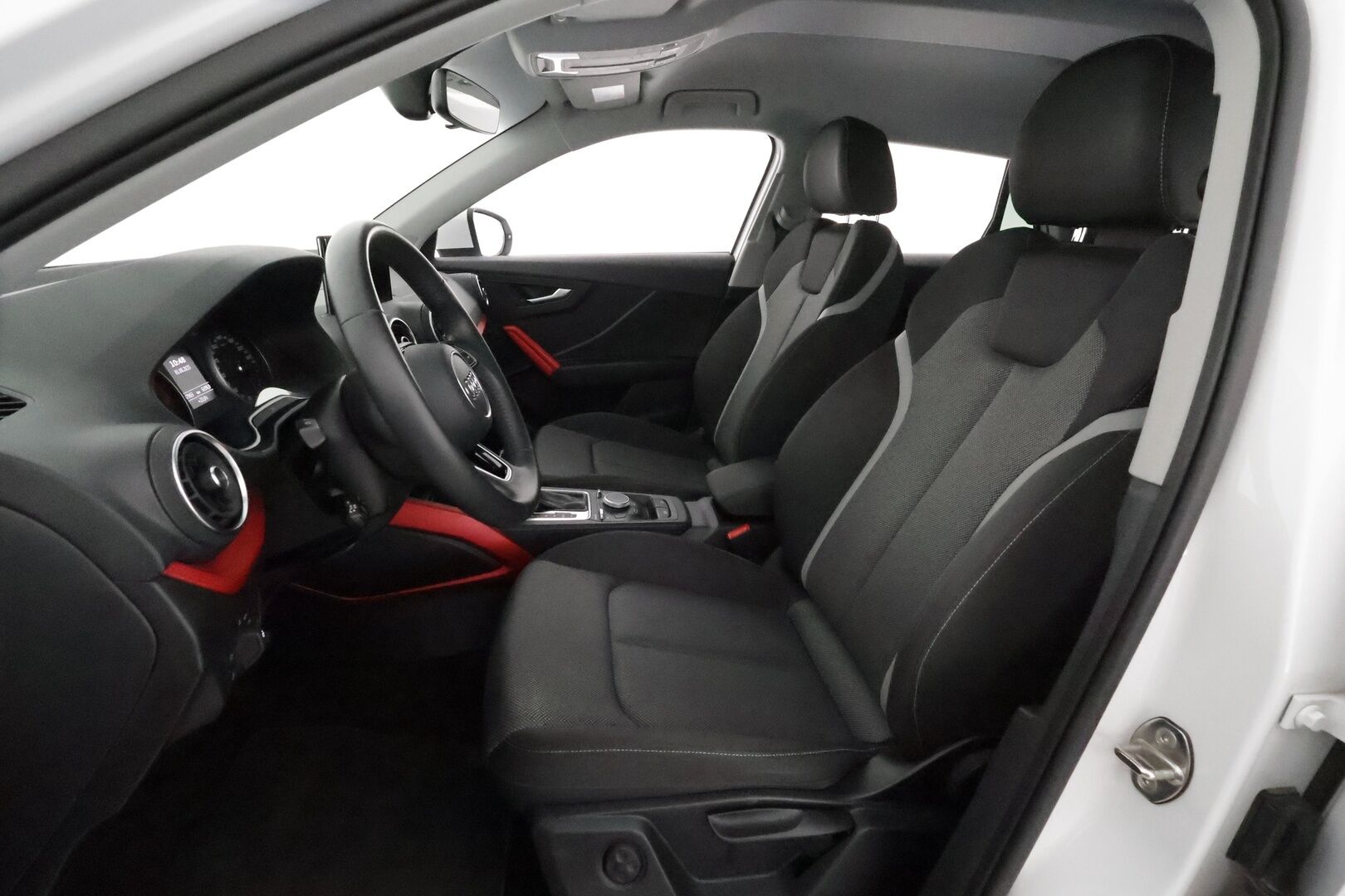 Audi Q2 2020 Business Sport 35 TFSI 110 kW S tronic **Webasto / Adapt.Vakkari / LED-valot / P.kamera / Apple&Android** - Suomi-auto / Kahdet Renkaat