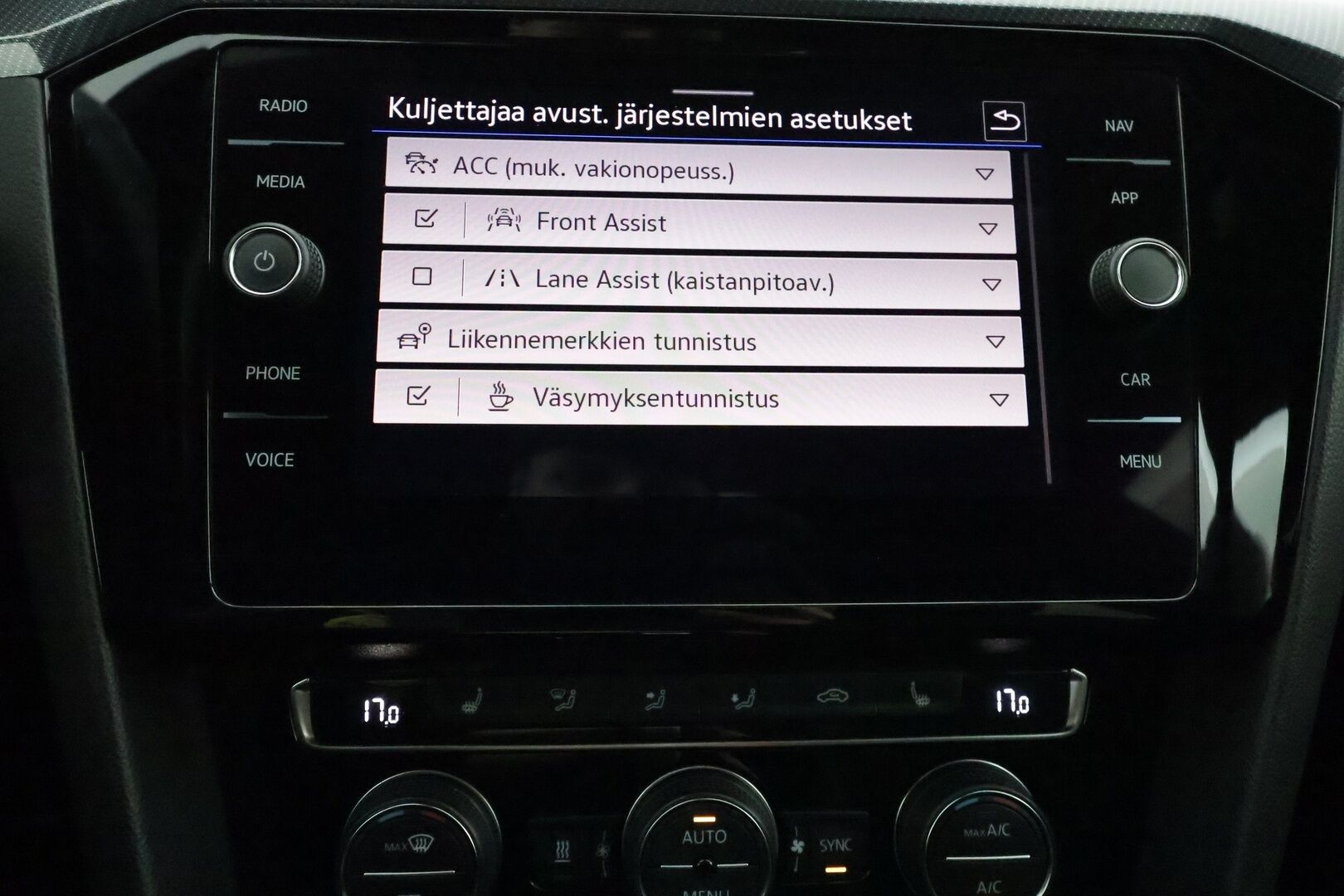Volkswagen Arteon 2020 R-Line 2,0 TDI SCR 140 kW 4MOTION DSG-automaatti - 3,99 % KORKOTARJOUS TÄHÄN AUTOON - PA-lisälämmitin / Adapt. Vakkari / P-kamera / Kaistavahti / Nahka-alcantara Sporttipenkit / KeylessGo / Adapt. Ledit 