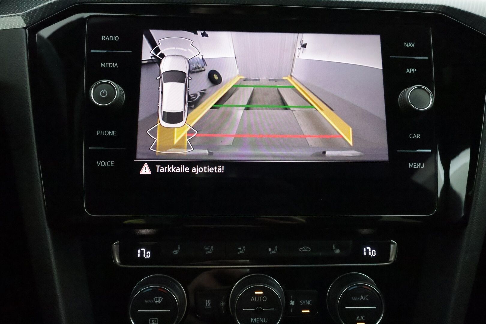 Volkswagen Arteon 2020 R-Line 2,0 TDI SCR 140 kW 4MOTION DSG-automaatti - 3,99 % KORKOTARJOUS TÄHÄN AUTOON - PA-lisälämmitin / Adapt. Vakkari / P-kamera / Kaistavahti / Nahka-alcantara Sporttipenkit / KeylessGo / Adapt. Ledit 