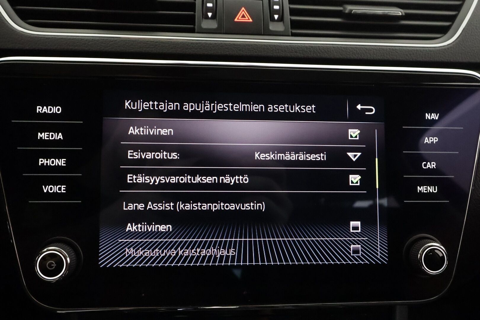 Skoda Superb 2020 Combi 2,0 TDI 150 Style DSG Autom. - | ACC | Koukku | Webasto | LED | Canton | Muistipenkki | Ratinlämmitys | P.Kamera | Keyless | Suomi-auto | Kahdet Renkaat |