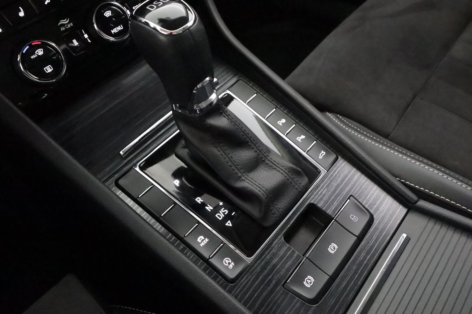 Skoda Superb 2020 Combi 2,0 TDI 150 Style DSG Autom. - | ACC | Koukku | Webasto | LED | Canton | Muistipenkki | Ratinlämmitys | P.Kamera | Keyless | Suomi-auto | Kahdet Renkaat |