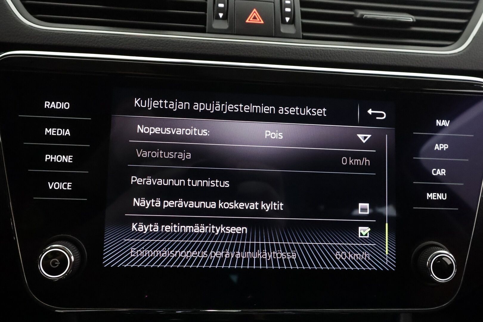 Skoda Superb 2020 Combi 2,0 TDI 150 Style DSG Autom. - | ACC | Koukku | Webasto | LED | Canton | Muistipenkki | Ratinlämmitys | P.Kamera | Keyless | Suomi-auto | Kahdet Renkaat |