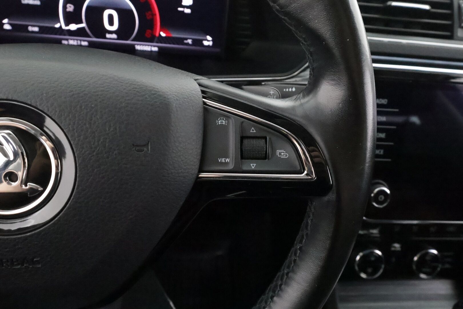Skoda Superb 2020 Combi 2,0 TDI 150 Style DSG Autom. - | ACC | Koukku | Webasto | LED | Canton | Muistipenkki | Ratinlämmitys | P.Kamera | Keyless | Suomi-auto | Kahdet Renkaat |