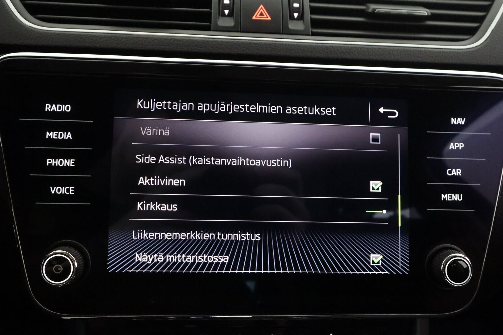 Skoda Superb 2020 Combi 2,0 TDI 150 Style DSG Autom. - | ACC | Koukku | Webasto | LED | Canton | Muistipenkki | Ratinlämmitys | P.Kamera | Keyless | Suomi-auto | Kahdet Renkaat |