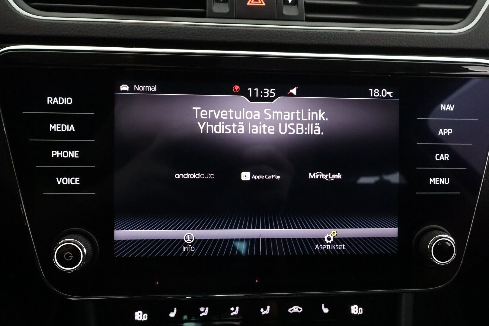 Skoda Superb 2020 Combi 2,0 TDI 150 Style DSG Autom. - | ACC | Koukku | Webasto | LED | Canton | Muistipenkki | Ratinlämmitys | P.Kamera | Keyless | Suomi-auto | Kahdet Renkaat |