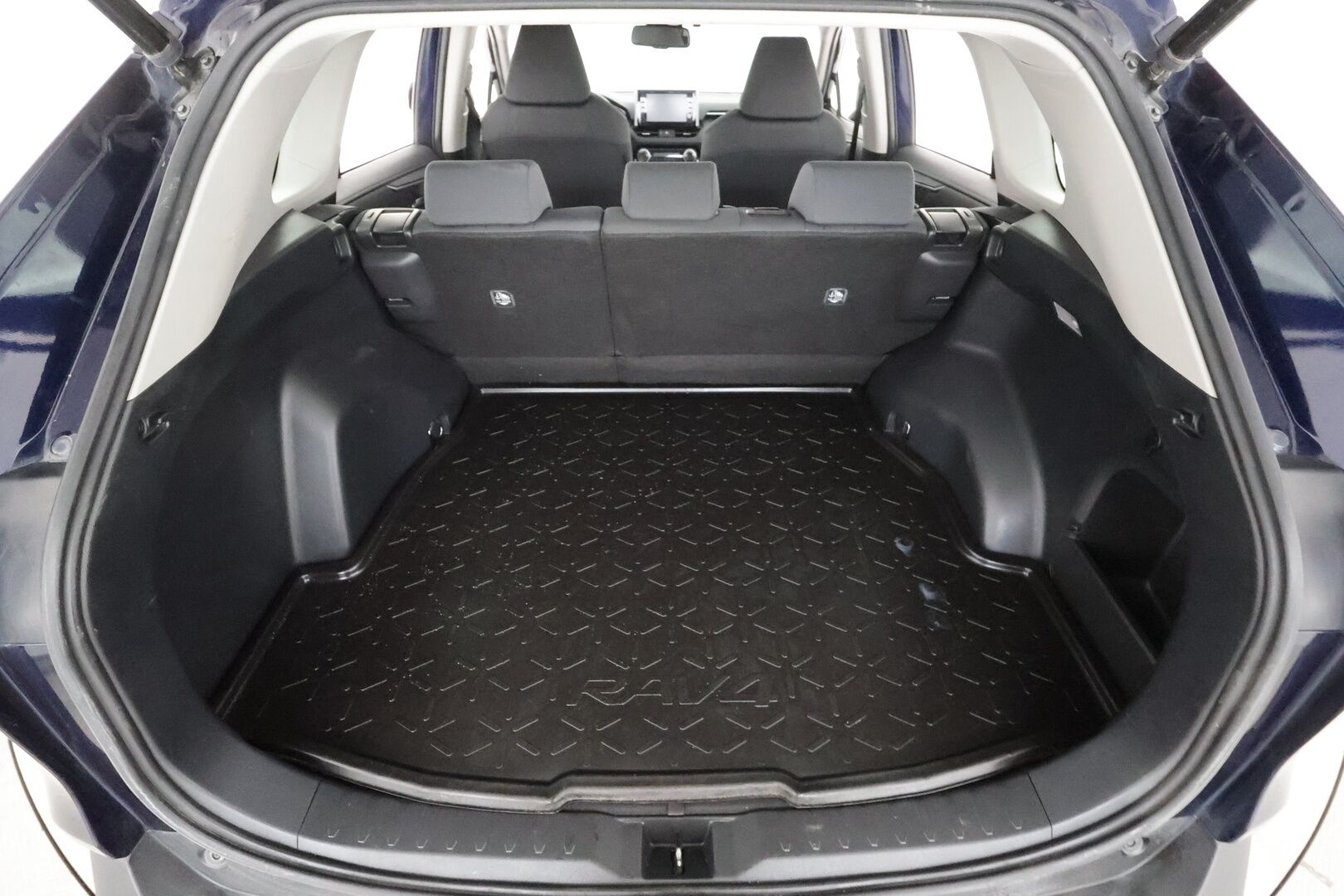 Toyota RAV4 2020 2,5 Hybrid Active Edition * ACC / LED / P.Kamera / Sisätilanlämmitin / Kaistavahti / Navi / Keyless * - Suomi-auto / Kahdet renkaat aluvanteilla / Merkkihuollot - HULLUT AVAJAISHULINAT KORKOTARJOUS 3,29 %