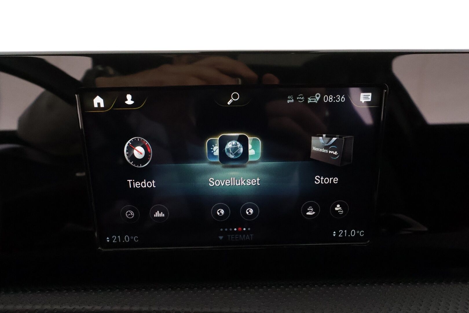 Mercedes-Benz A 2019 180 A ** Lasikattoluukku / P.Kamera / LED-High Performance / Sporttipenkit / Kaistavahti / Vakkari / Aut.Ilmastointi ** - 2x Renkaat