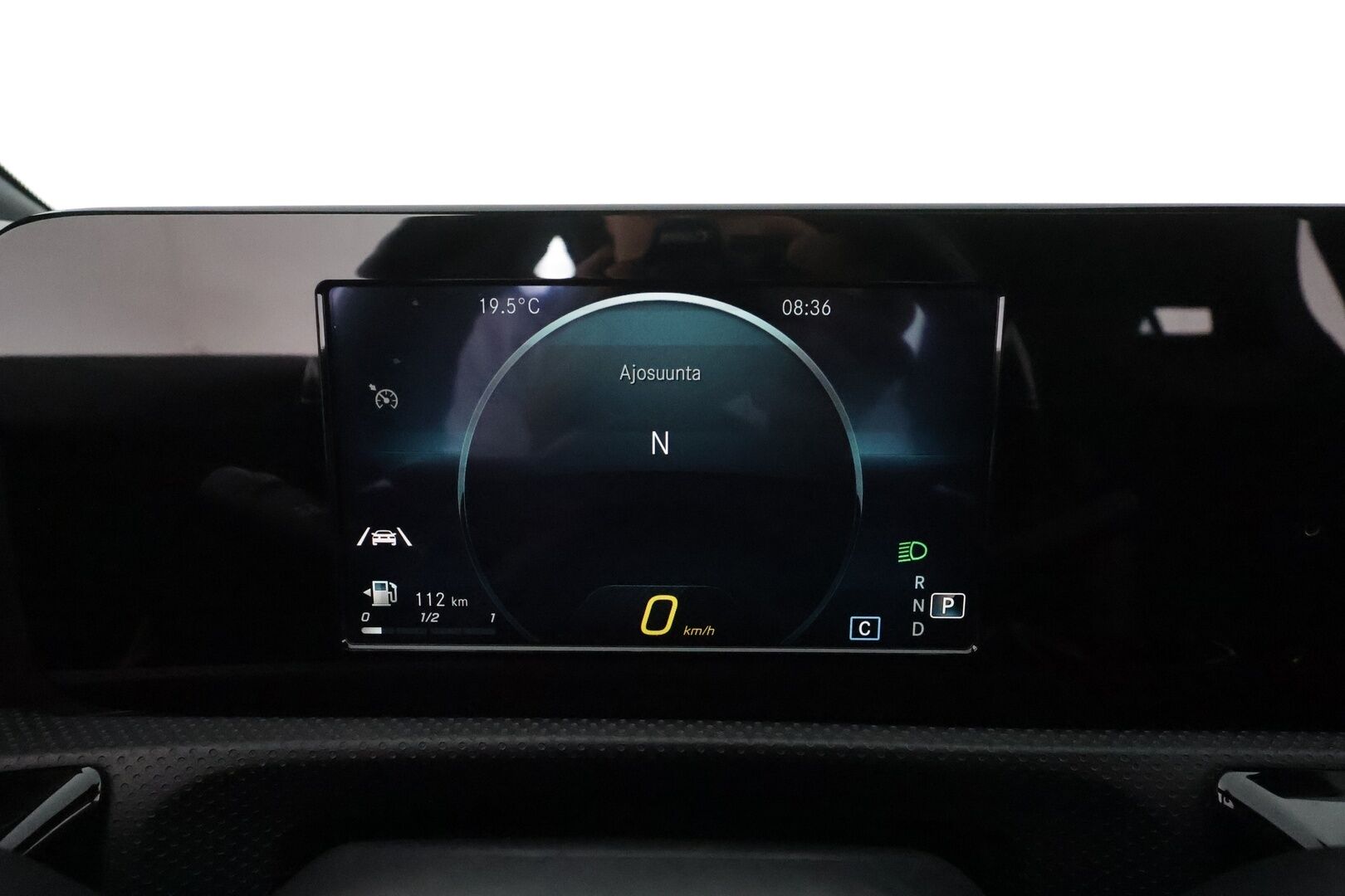 Mercedes-Benz A 2019 180 A ** Lasikattoluukku / P.Kamera / LED-High Performance / Sporttipenkit / Kaistavahti / Vakkari / Aut.Ilmastointi ** - 2x Renkaat
