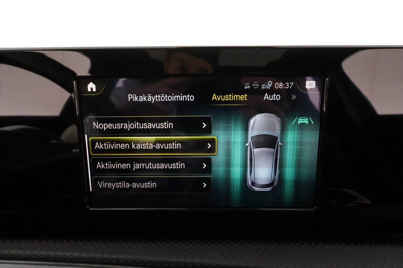 Mercedes-Benz A 2019 180 A ** Lasikattoluukku / P.Kamera / LED-High Performance / Sporttipenkit / Kaistavahti / Vakkari / Aut.Ilmastointi ** - 2x Renkaat