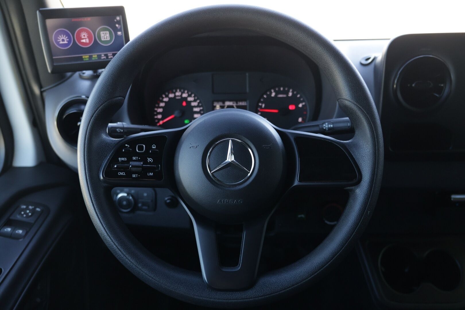 Mercedes-Benz Sprinter 2020 319CDI RWD-3,5/37 KB keskipitkä A2 A *Matkailuautoksi rakennettu, Pienet verot!* - |Webasto | Vakkari | Hyvällä historialla | Matkailuautoksi rakennettu, Pienet verot!