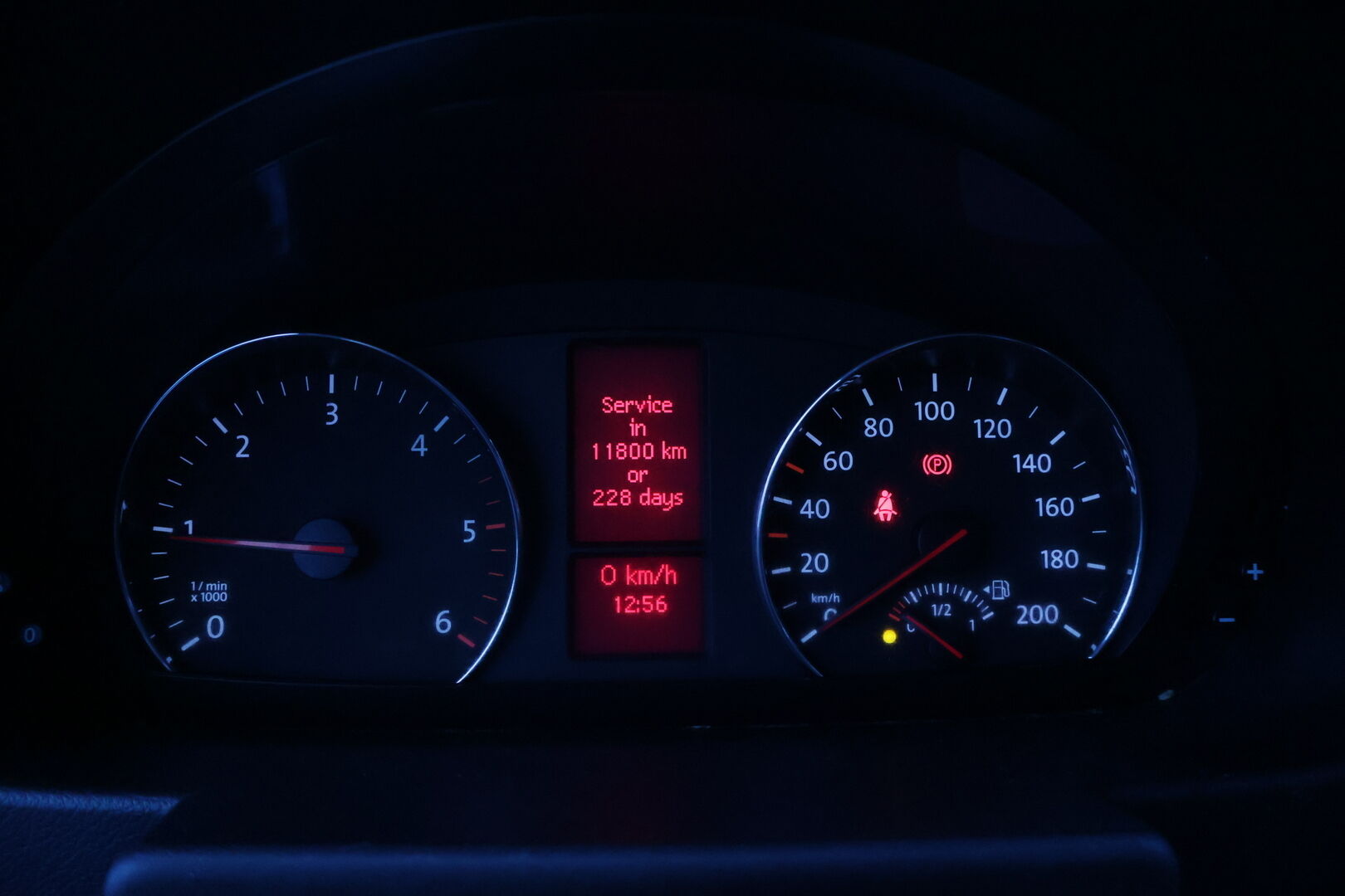 Volkswagen Crafter 2012 Carsport 35 PRO Kombi 2,0 TDI 100 kW YritysOutlet - Myydään vain yrityksille - -Tämä auto myydään YritysOutlet -valikoimasta vain yritykselle 