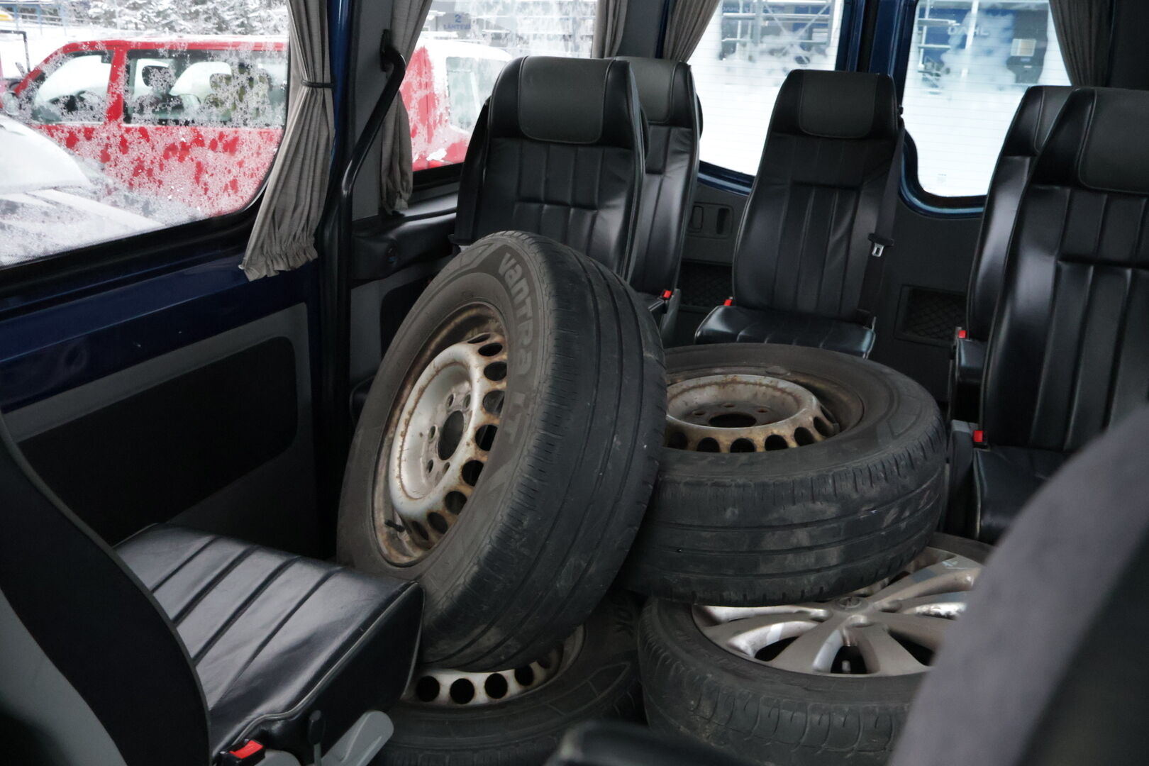 Volkswagen Crafter 2012 Carsport 35 PRO Kombi 2,0 TDI 100 kW YritysOutlet - Myydään vain yrityksille - -Tämä auto myydään YritysOutlet -valikoimasta vain yritykselle 