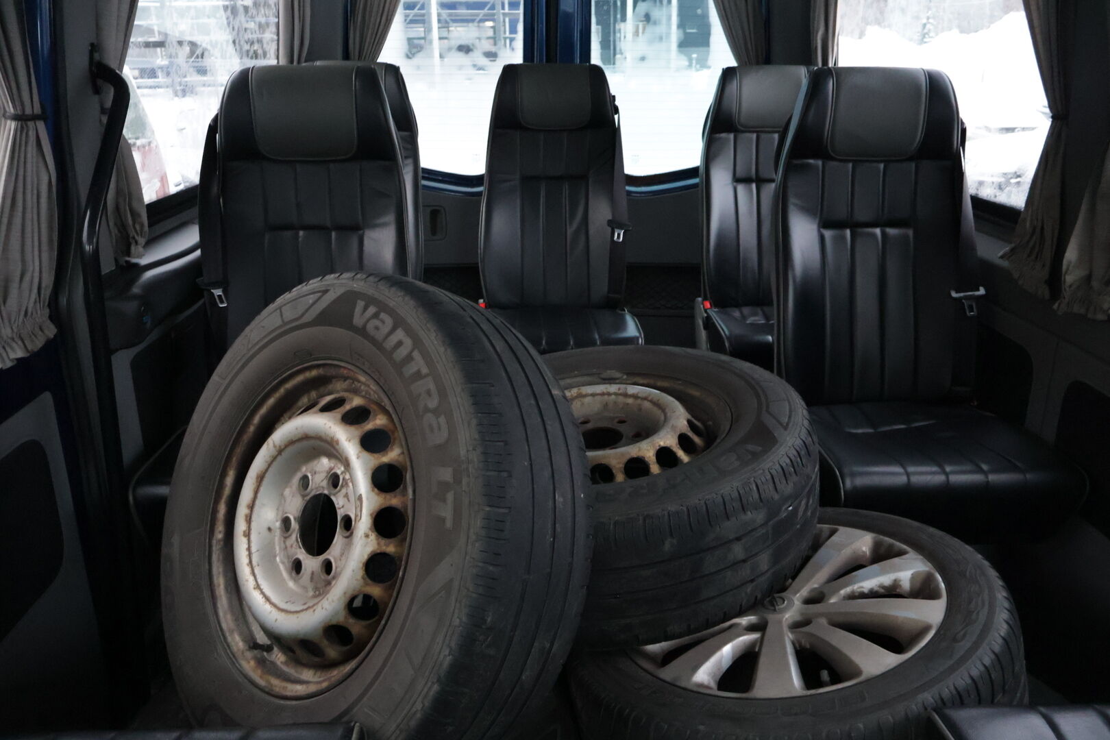 Volkswagen Crafter 2012 Carsport 35 PRO Kombi 2,0 TDI 100 kW YritysOutlet - Myydään vain yrityksille - -Tämä auto myydään YritysOutlet -valikoimasta vain yritykselle 