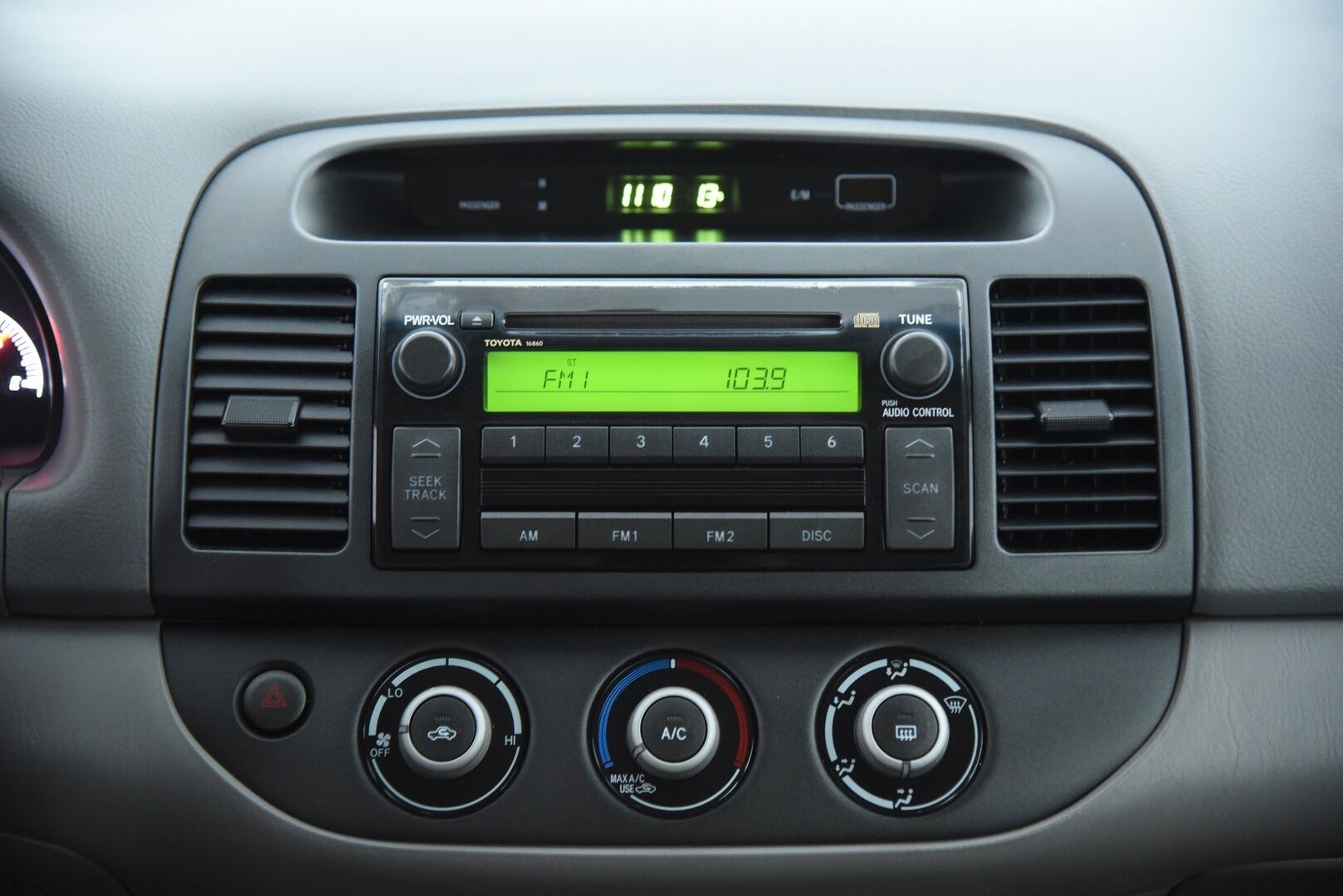 Toyota Camry 2005 Myydään huutokaupat.com:issa!* - Harvinaisuus nyt huudossa!