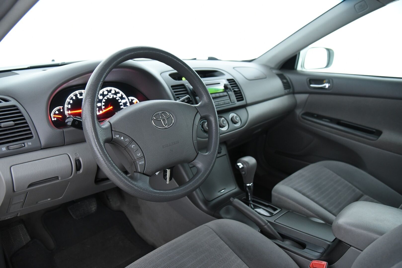 Toyota Camry 2005 Myydään huutokaupat.com:issa!* - Harvinaisuus nyt huudossa!