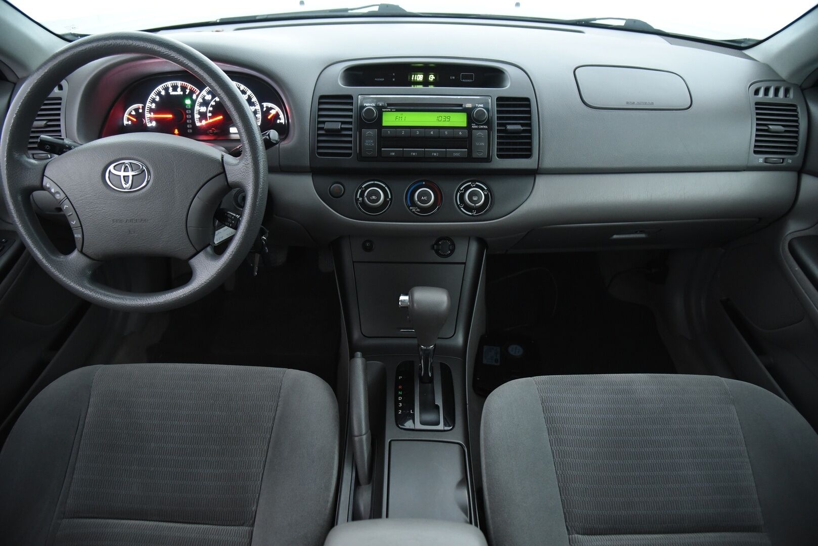 Toyota Camry 2005 Myydään huutokaupat.com:issa!* - Harvinaisuus nyt huudossa!