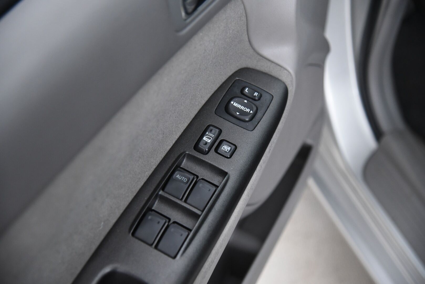 Toyota Camry 2005 Myydään huutokaupat.com:issa!* - Harvinaisuus nyt huudossa!