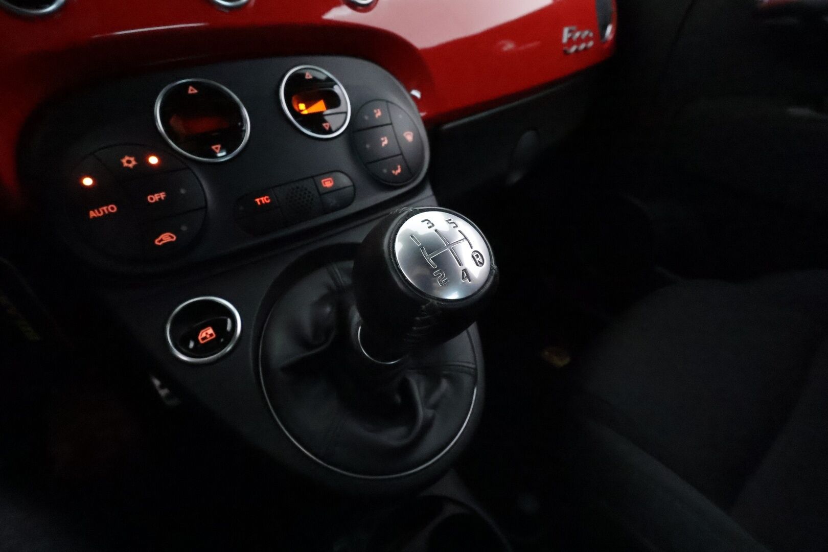 Fiat-Abarth 500 2019 595 1.4 T-JET **Facelift / Sport-alusta / Sporttipenkit / Bluetooth / Lohkolämmitin**