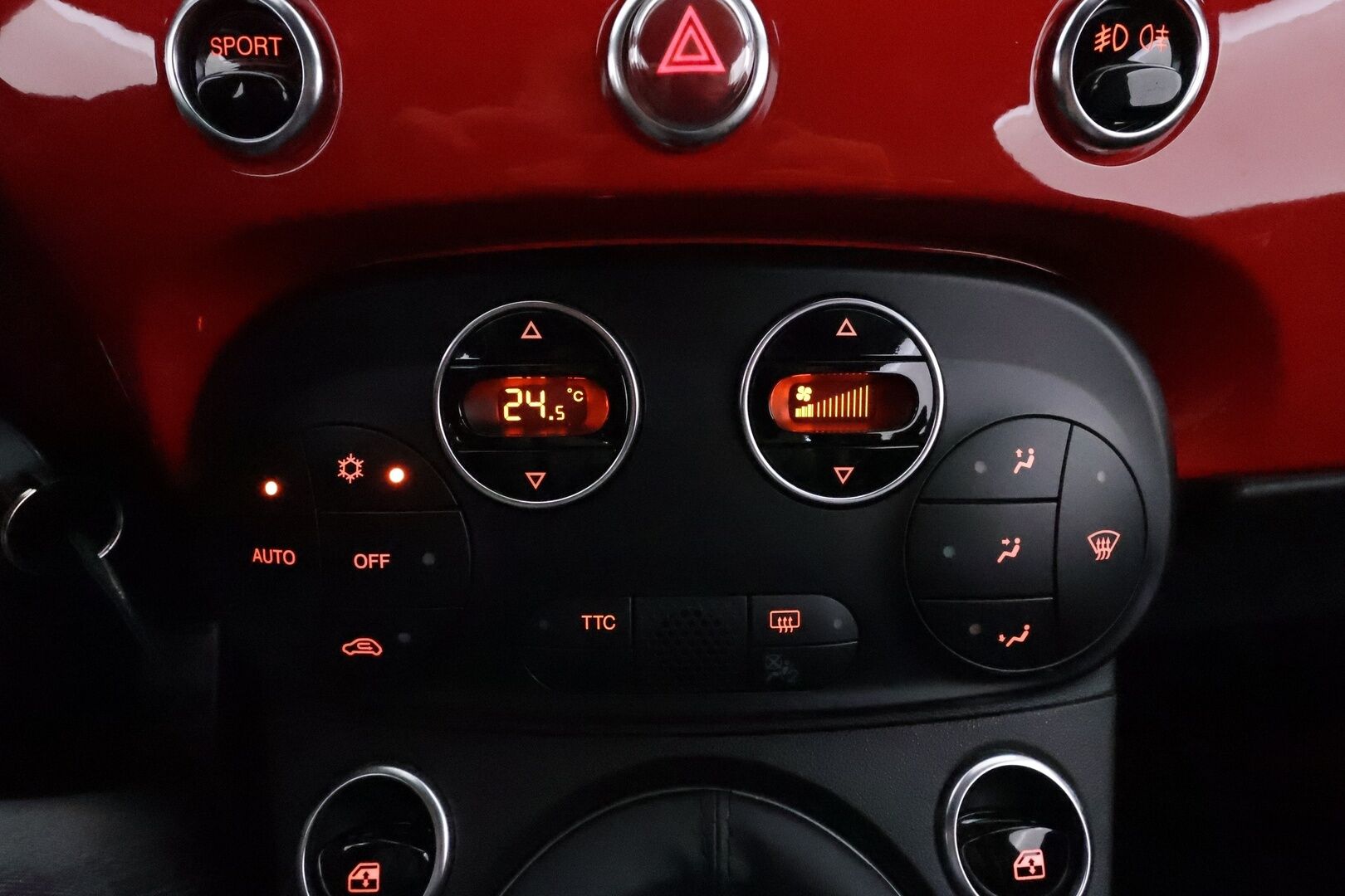 Fiat-Abarth 500 2019 595 1.4 T-JET **Facelift / Sport-alusta / Sporttipenkit / Bluetooth / Lohkolämmitin**