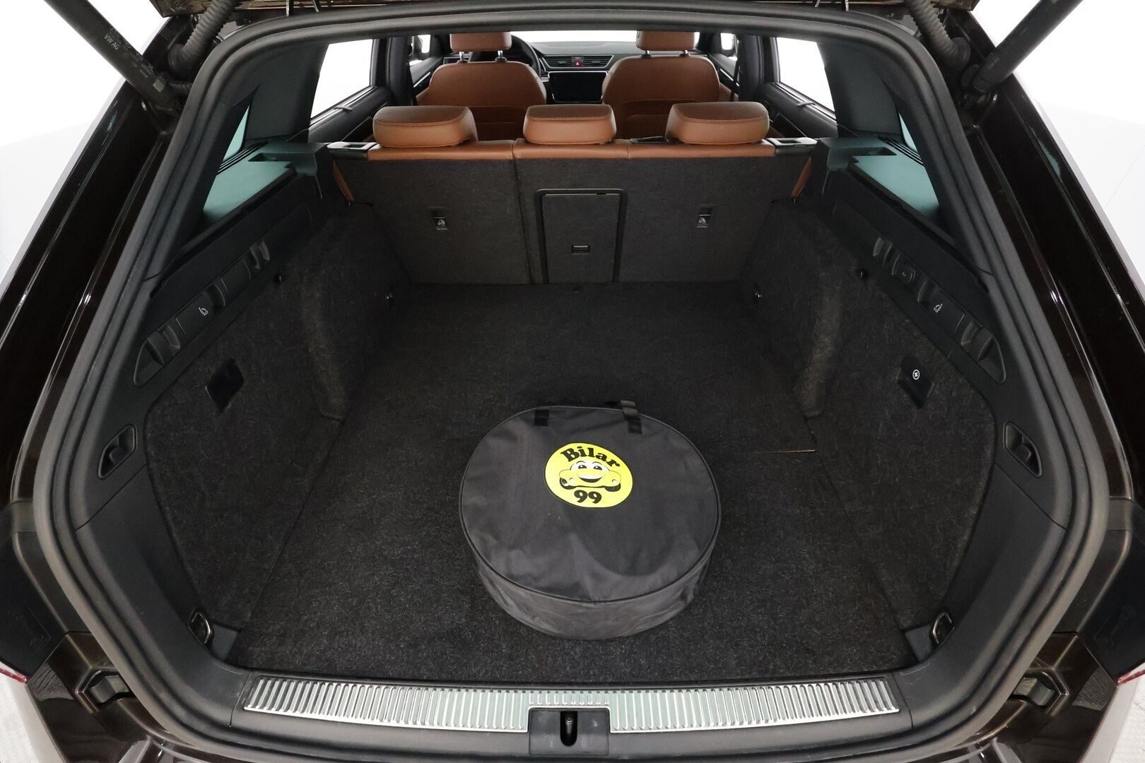 Skoda Superb 2022 Skoda superb combi 1.4 TSI PHEV L&K iV DSG. * Panorama / Canton / ACC / Matrix-LED / 360 kamera / Muistipenkki / Navi * - 1.om Suomi-auto / Kahdet renkaat / koti & kauppalaturi - HULLUT JOULUT KORKOTARJOUS 2,49% 