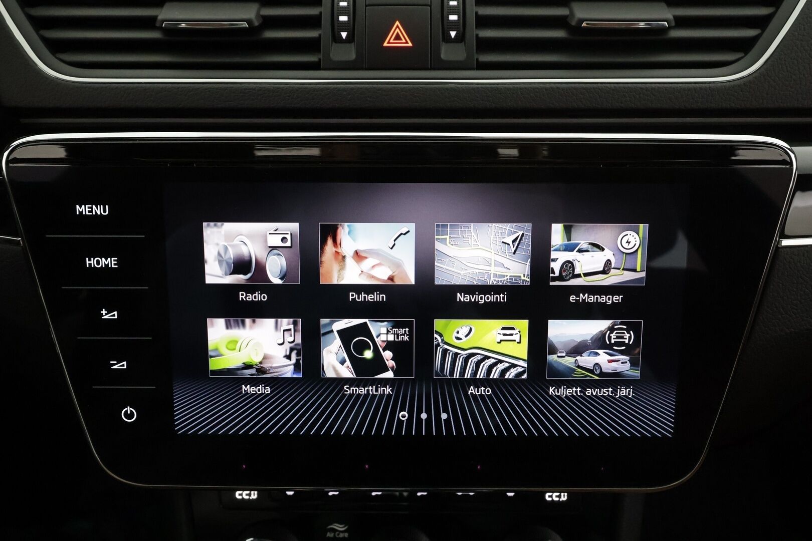 Skoda Superb 2022 Skoda superb combi 1.4 TSI PHEV L&K iV DSG. * Panorama / Canton / ACC / Matrix-LED / 360 kamera / Muistipenkki / Navi * - 1.om Suomi-auto / Kahdet renkaat / koti & kauppalaturi - HULLUT JOULUT KORKOTARJOUS 2,49% 