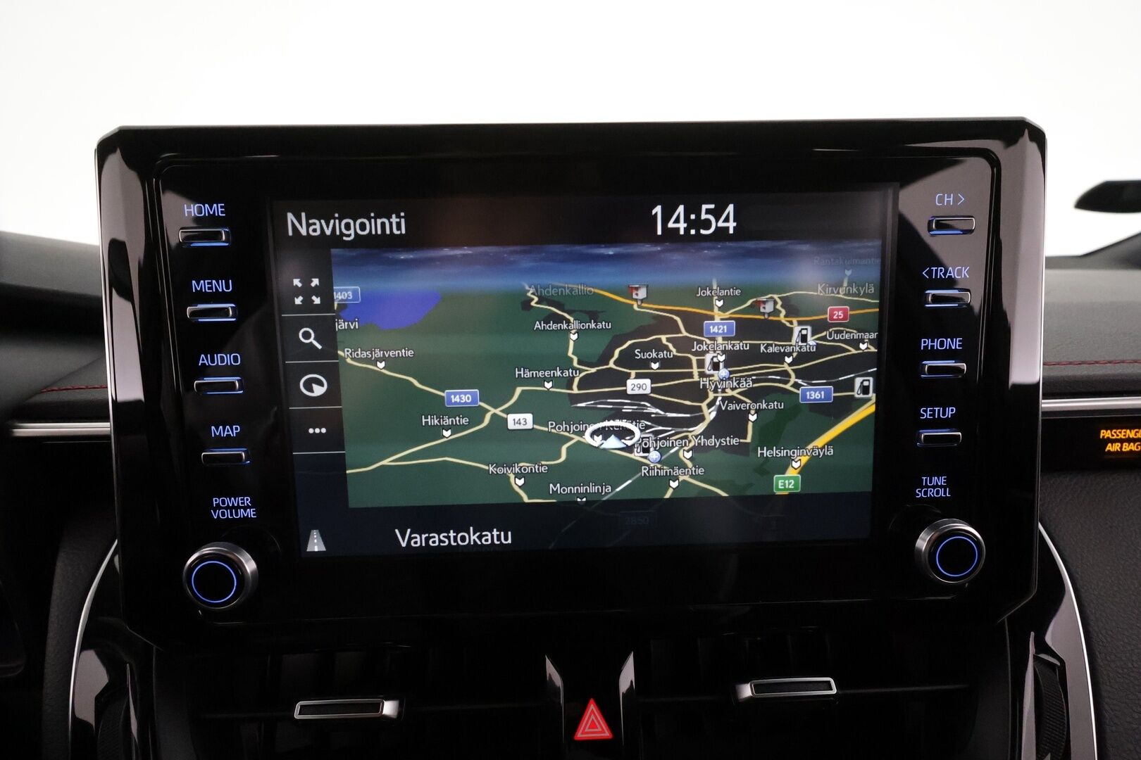 Toyota Corolla 2022 Touring Sports 1,8 Hybrid Style * ACC / P.kamera / LED / Navi / Lohkolämmitin / KeylessGo / Sähköluukku / Puolinahat * - Suomi-auto / Kahdet renkaat aluvanteilla / Merkkihuollettu