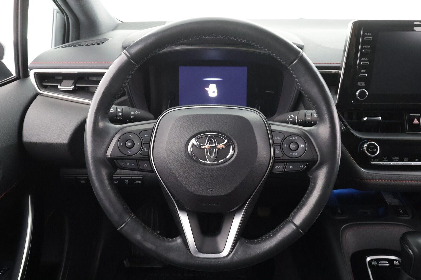 Toyota Corolla 2022 Touring Sports 1,8 Hybrid Style * ACC / P.kamera / LED / Navi / Lohkolämmitin / KeylessGo / Sähköluukku / Puolinahat * - Suomi-auto / Kahdet renkaat aluvanteilla / Merkkihuollettu - HULLUT BLACKWEEK JATKOT - KORKOTARJOUS 2,49%