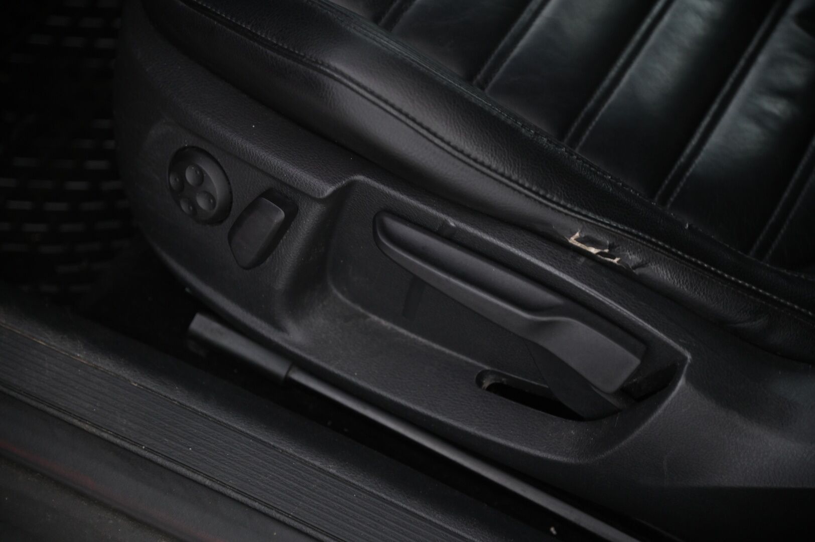 Volkswagen Passat 2011 Variant 2,0 TDI 125 kW (170 hv) 4Motion ***MYYDÄÄN HUUTOKAUPAT.COM*** - ***MYYDÄÄN HUUTOKAUPAT.COM***