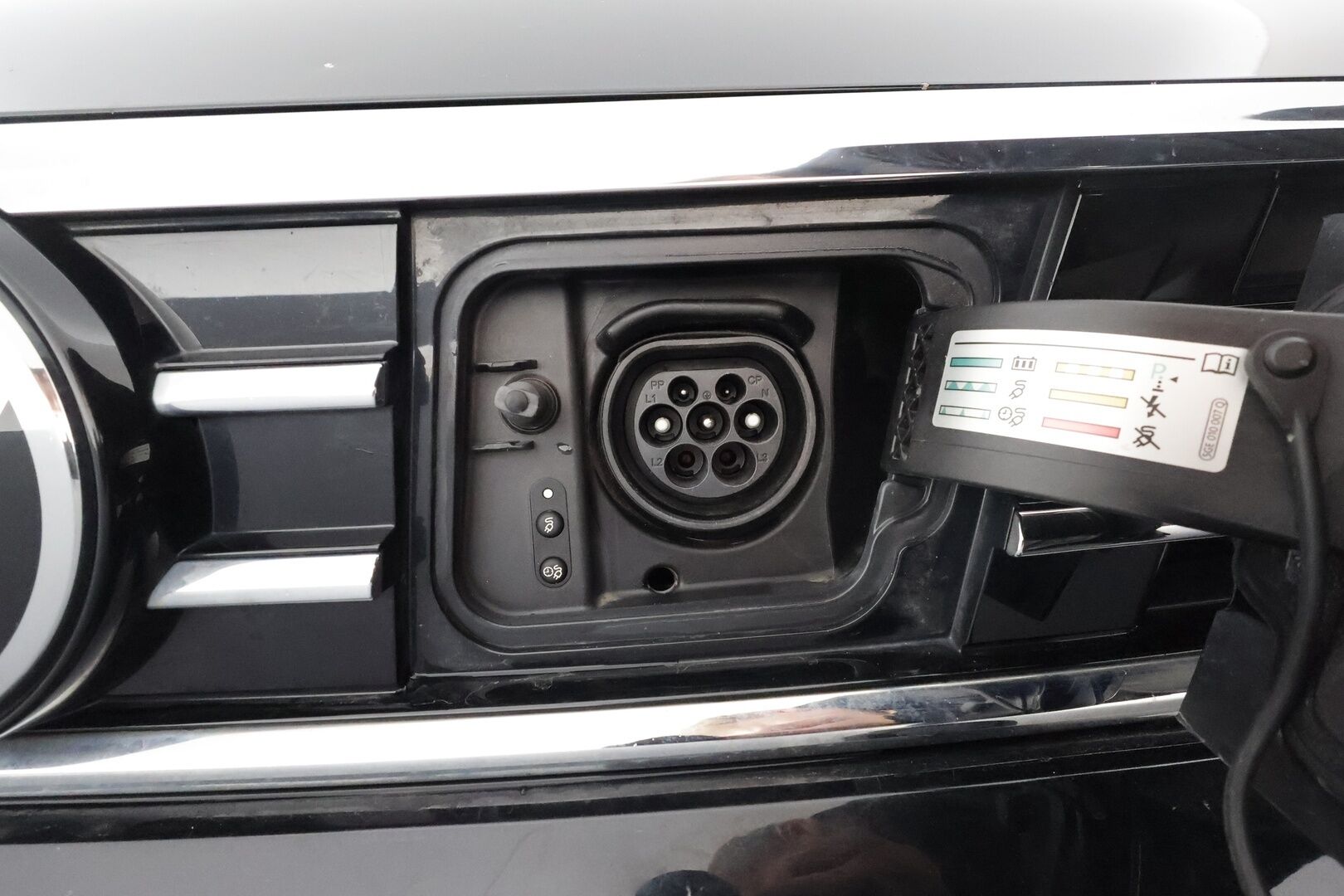 Volkswagen Passat 2021 Variant GTE Plug-In Hybrid 160 kW DSG-automaatti - Webasto / Adapt.Vakkari / Hieronta / Peruutuskamera / Digimittari / Nahka-Alcantara / Vetokoukku / Matrix LED / Ratinlämmitys!